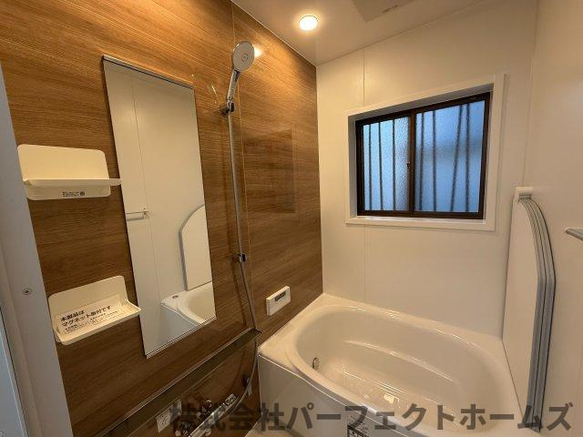 野村中町戸建の浴室|日々の疲れを癒すお風呂付です