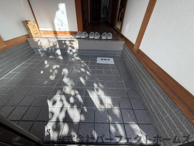 野村中町戸建の玄関|シンプルで使いやすい玄関です