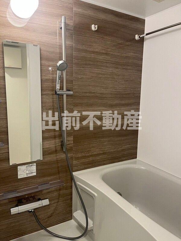 LAPiS西新宿五丁目の浴室