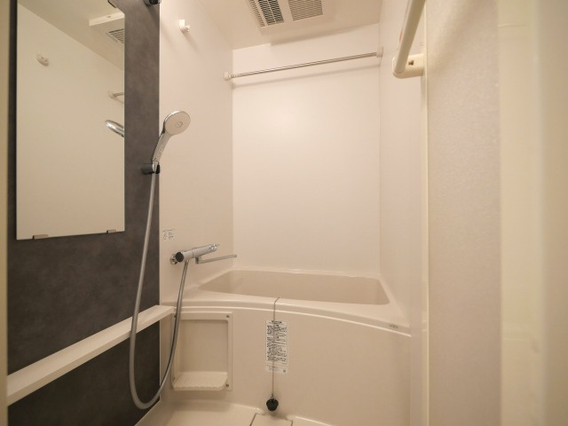 インザライフ大阪EAST RESIDENCEの浴室