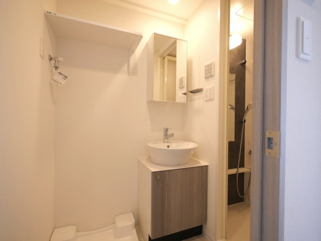インザライフ大阪EAST RESIDENCEの洗面所