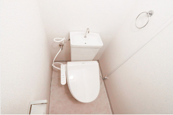 諏訪野ビルのトイレ|コンパクトで使いやすいトイレです