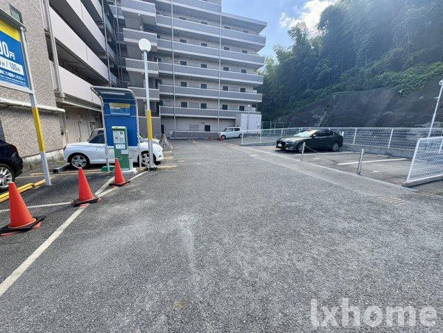 美穂ヶ丘阪田ハイツの駐車場|駐車場です