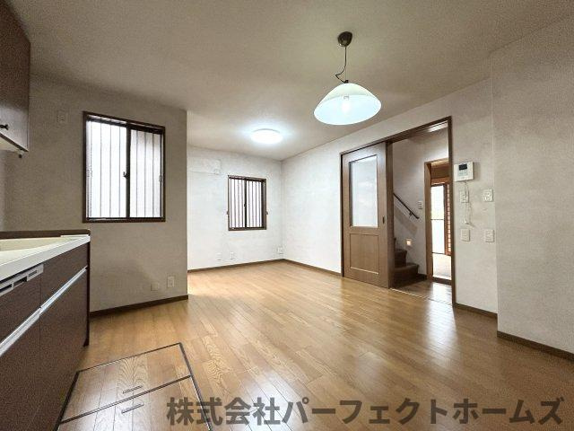 【居間・リビング】の画像