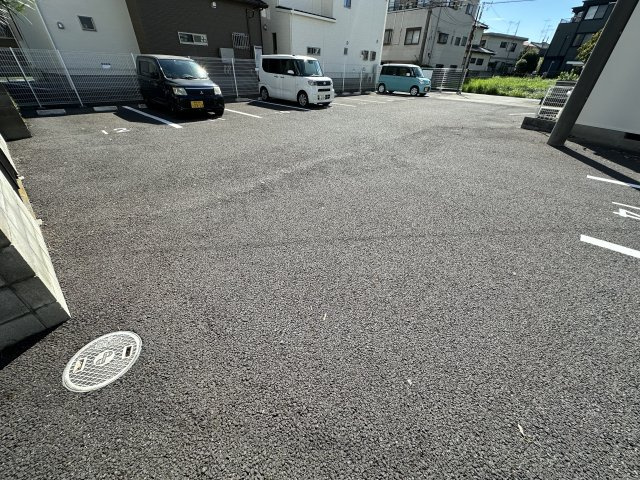 【駐車場】