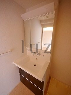 ヴェルジェ天王町の洗面所