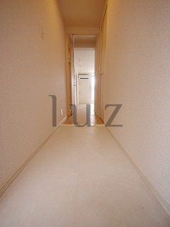 ヴェルジェ天王町の玄関