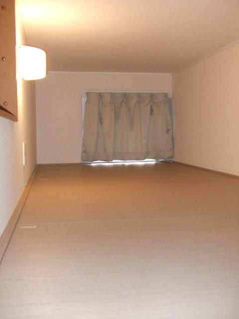 レオパレスアオキの寝室
