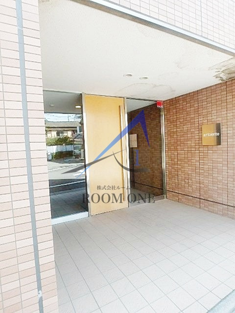 アンビエンテのエントランス|エントランスです。