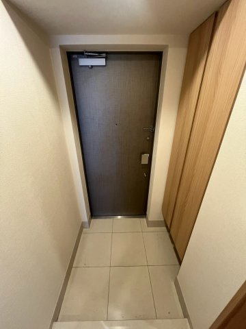 ベラスウィータ原宿の玄関