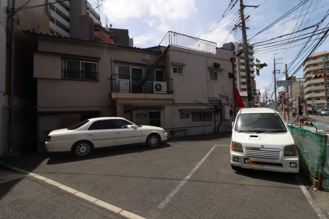 ポートステージ千里丘の駐車場