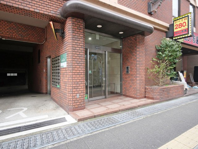 センターロイヤルのエントランス