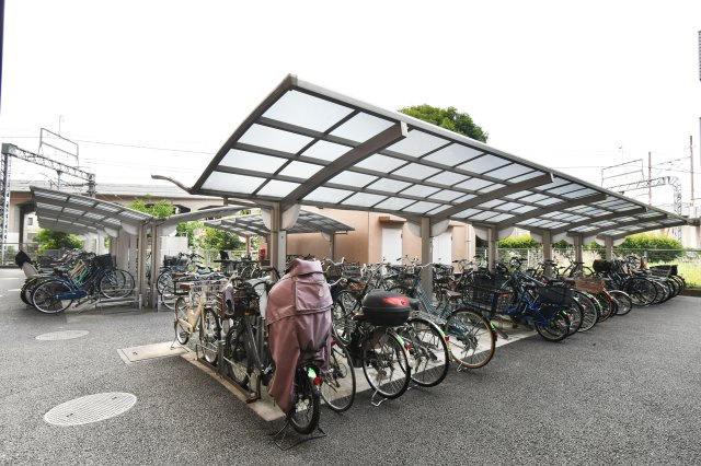 ライオンズプラザ大宮の駐輪場|※空き状況は当社まで都度ご確認くださいませ『物件を今日見てみたい』といった当日のご案内、同条件などの物件、他社様掲載物件もご紹介可能！一日でまとめて内覧したい方、ぜひ当社までお問い合わせ下さい。