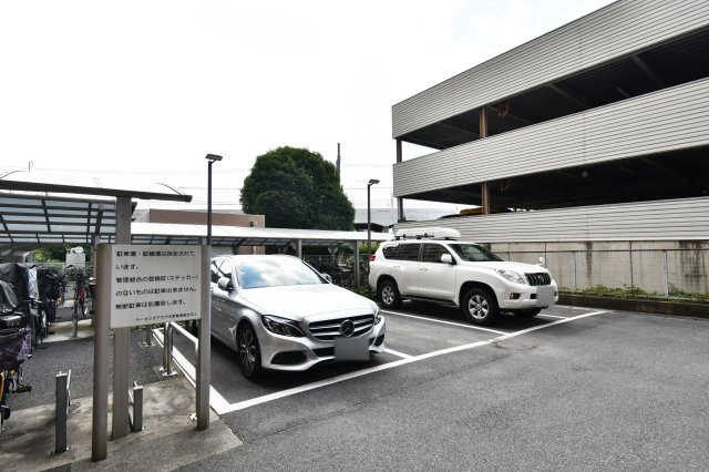 ライオンズプラザ大宮の駐車場|※空き状況は当社まで都度ご確認くださいませ。当社には住宅ローンのスペシャリストもおります。「お家探し」「住宅ローン」は私達『NEXTplus（ネクストプラス）』 にお任せ下さい。