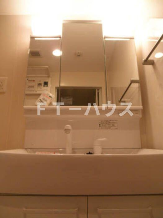 ベルファミーユ高根台Ⅱの洗面所