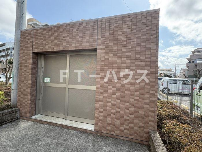 ベルファミーユ高根台Ⅱのエントランス