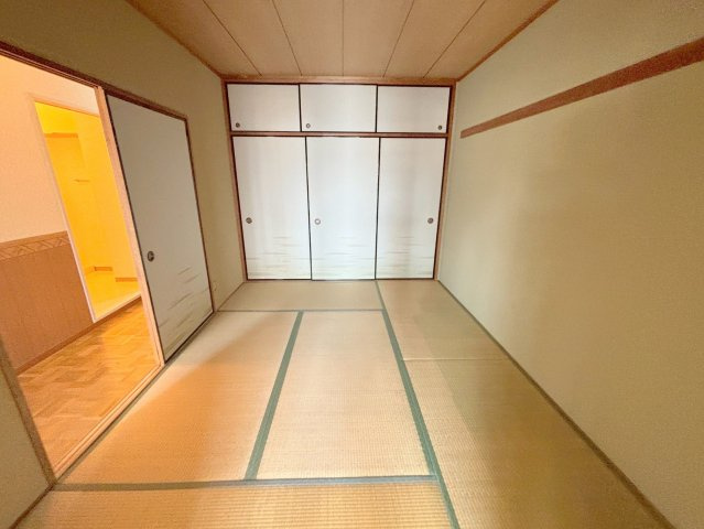 ドムール三国の和室