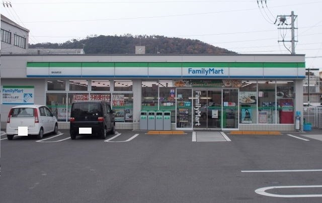 【周辺】 | デフィ植村　Ａ | ファミリーマート仏生山店さんまで950m