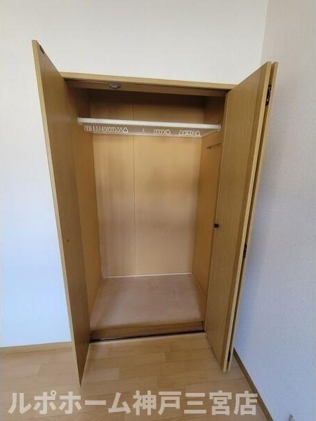 中山手ガーデンパレスD棟の収納