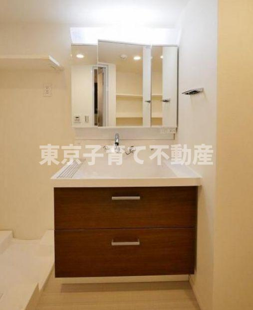 クラリティア文京千石の洗面所