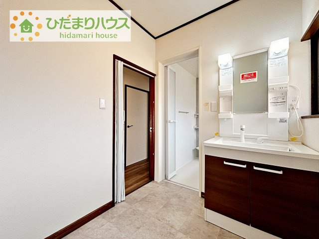 【独立洗面台】 | 筑西市岡芹　中古戸建 | シンプルで使い勝手の良い独立洗面台！