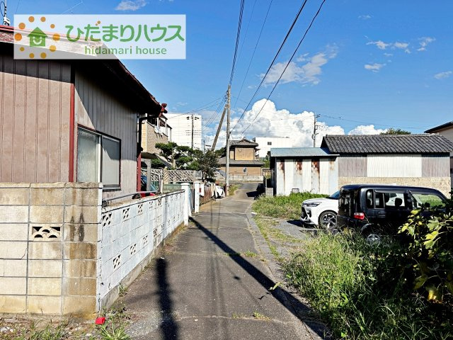 【前面道路含む現地写真】 | 筑西市岡芹　中古戸建 | 南向きで日当たり良好(^^♪