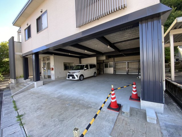 三次市大田幸町の中古一戸建の駐車場