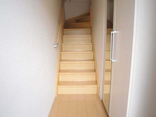 エレガン．メゾンの玄関