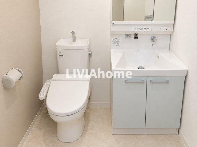 渋谷区本町３丁目の賃貸マンションのトイレ|同シリーズの参考写真です。実際の設備・内装は現況を優先とさせていただきます。