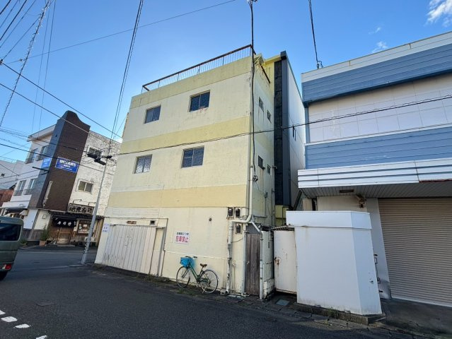 静岡県下田市　一棟ビルの外観
