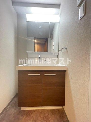 S-RESIDENCE阿波座chiaroの洗面所