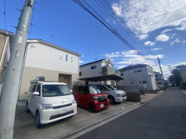 さいたま市緑区三室戸建て～駐車3台可（車種による）～の前面道路含む現地写真|デジタルステージングをしております