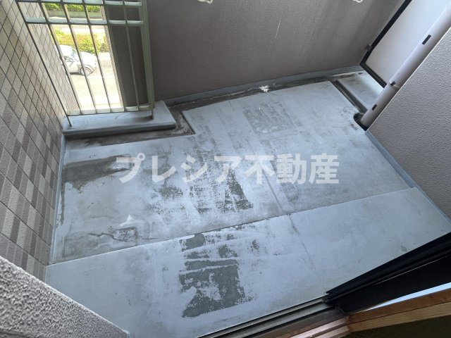 ヒルズ上甲子園のバルコニー