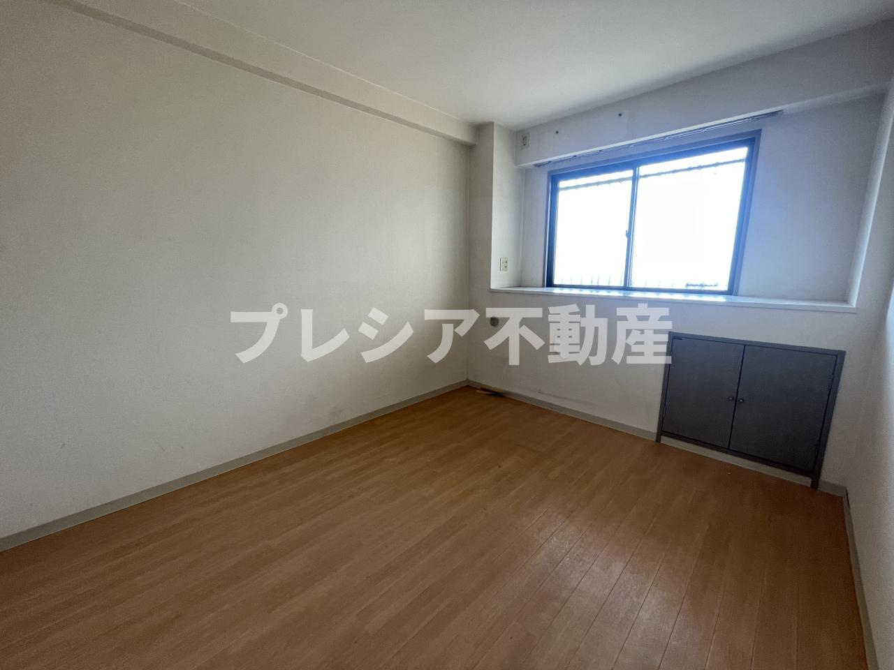 ヒルズ上甲子園の洋室