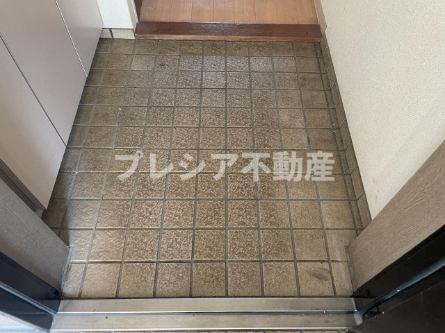 ヒルズ上甲子園の玄関