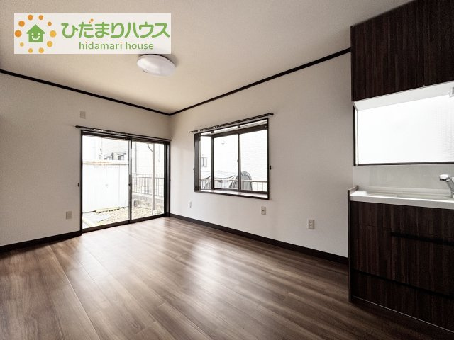 【ダイニング】 | 筑西市幸町3丁目　中古戸建 | リビングと別に広々としたダイニングスペースがあり、ご家族皆様でゆったりと団らんを楽しめます♪