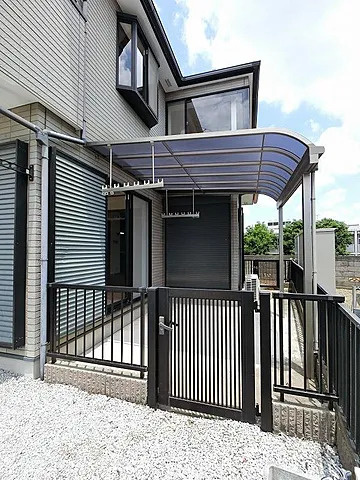 菅田町戸建のエントランス