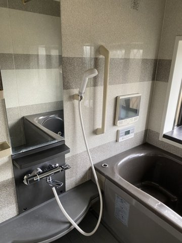 菅田町戸建の浴室