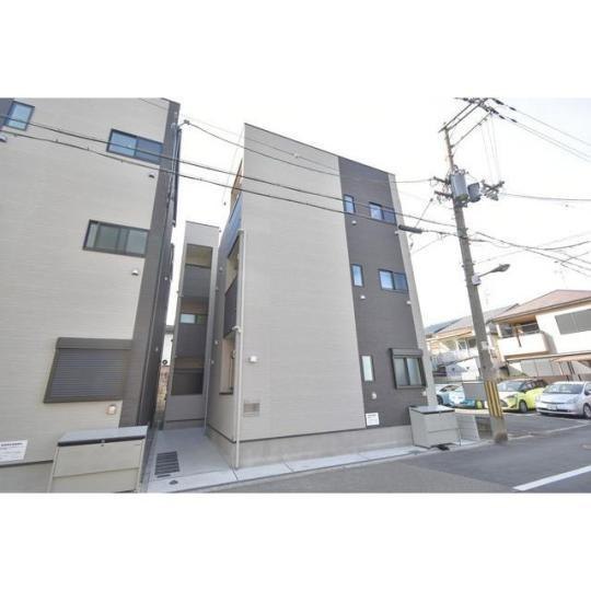 大阪市生野区巽東１丁目のアパートの外観