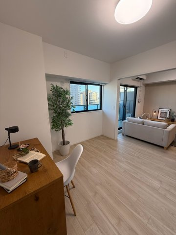 【洋室】 | Louis Residence 弁天町