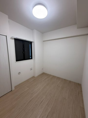 【洋室】 | Louis Residence 弁天町