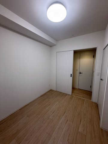 【洋室】 | Louis Residence 弁天町