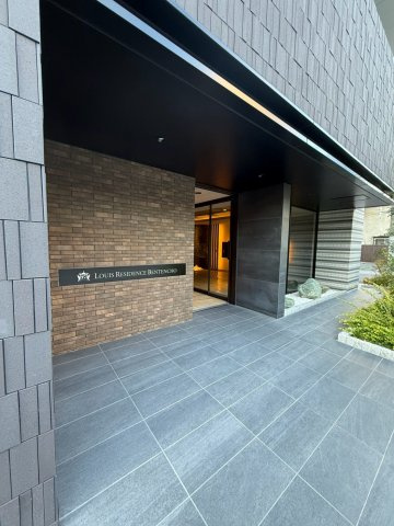 【エントランス】 | Louis Residence 弁天町