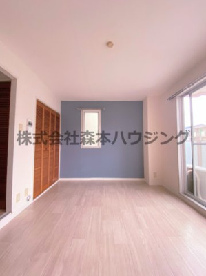 【洋室】 | 　サンハイツ | 広々とした洋室です