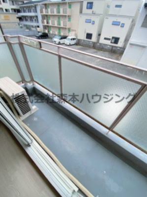 【バルコニー】 | 　サンハイツ | 開放的で明るい空間を演出してくれるバルコニーです