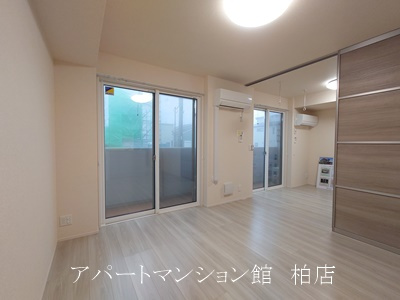 ヴィレオの居間・リビング|同施工会社、同型タイプです