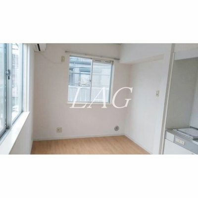 【居間・リビング】 | ソレイユ経堂 | 洋室のお部屋です。