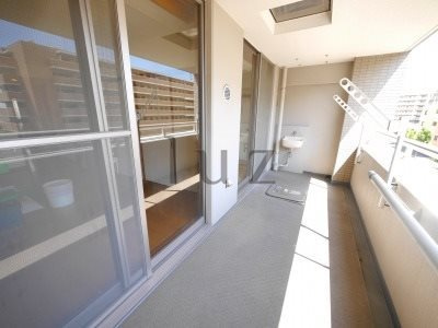 ヴィルヌーブ東戸塚プレジールのバルコニー|日当たり良好のバルコニーです。