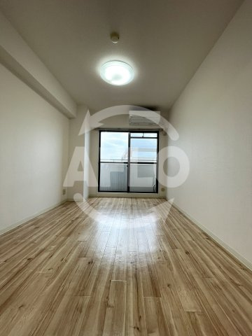 AXIS LIFE天満橋の洋室
