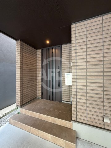 紅梅町戸建　堀川小学校区のエントランス